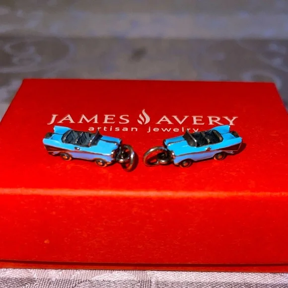 James avery shop red lipstick charm